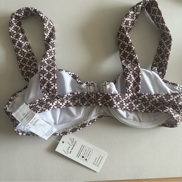 CupShe x JoJo Jagger Underwire Bikini Top & Ultra Cheeky Bottoms Set - Picture 4 of 5